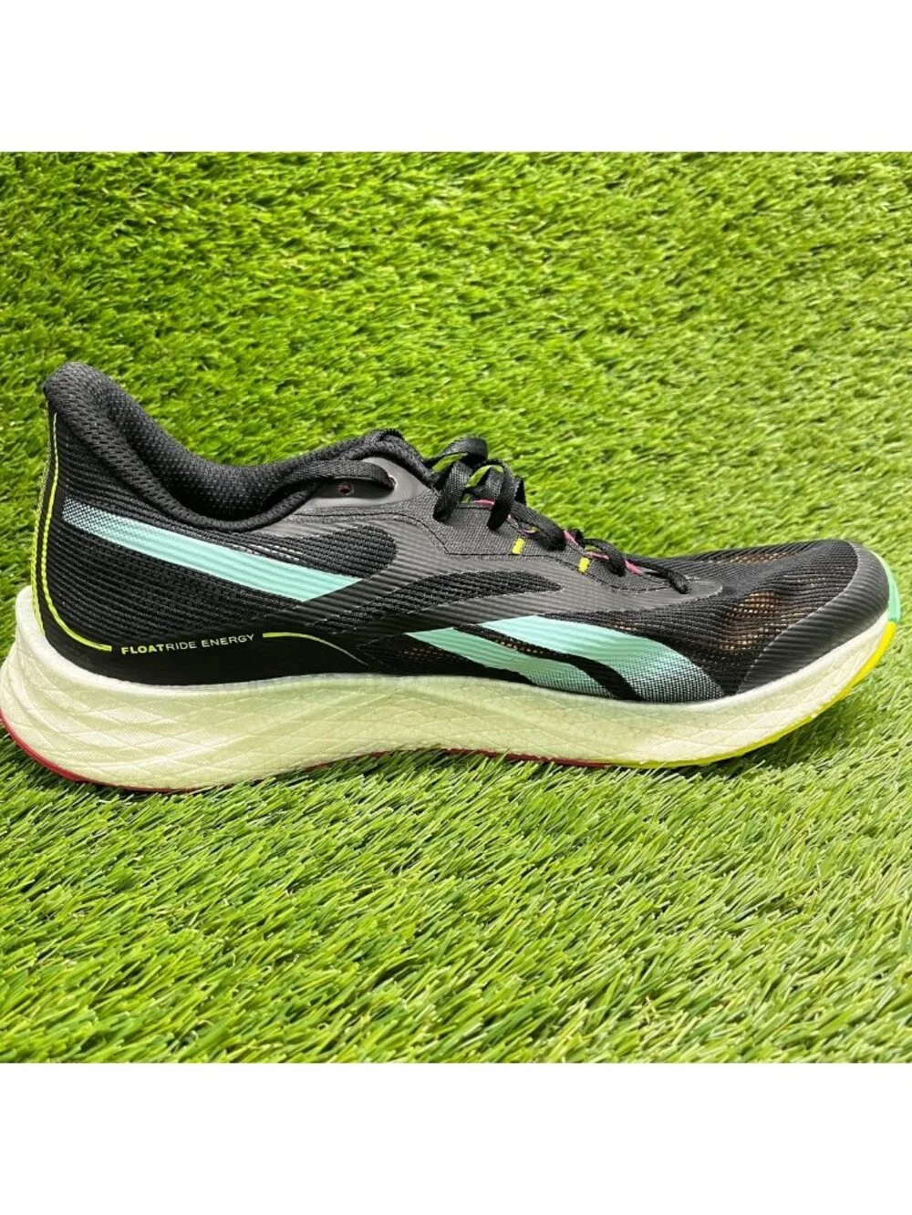 Reebok Floatride Energy 3.0 Mens Size 10.5 Black Athletic Running Shoes Sneakers